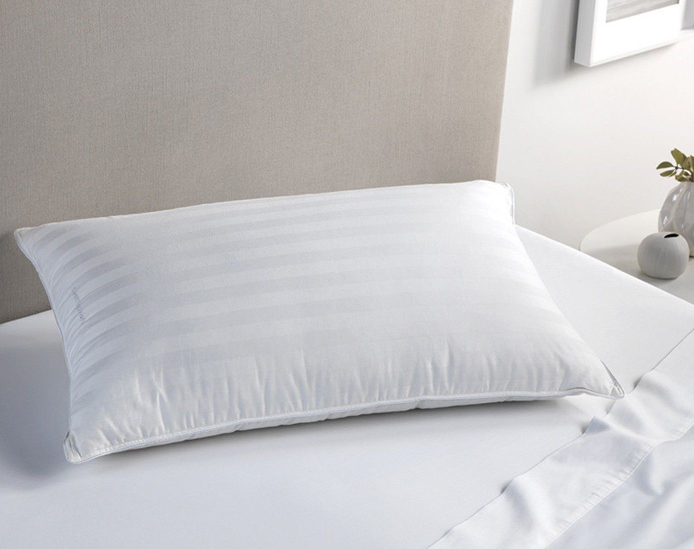 Microfibre Sleeping Pillow Pack of 1 Stripes (White)